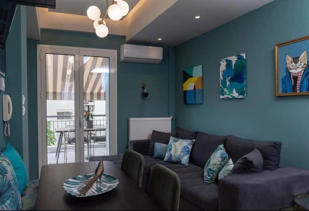 Artistic Apt In Vibrant Gazi With Large Terrace By Ghh أثينا المظهر الخارجي الصورة