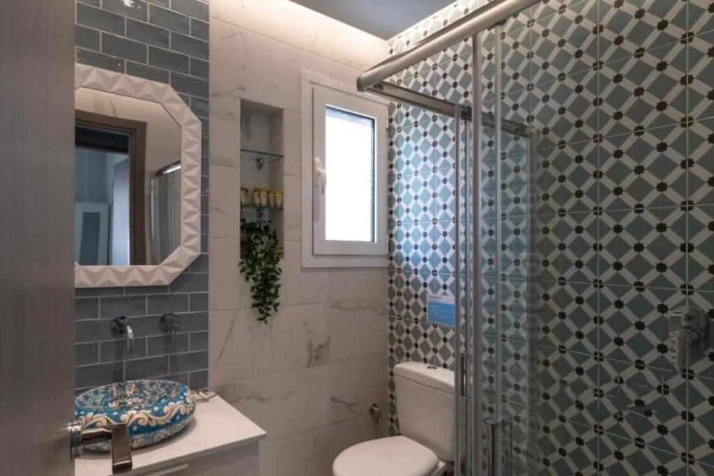 Artistic Apt In Vibrant Gazi With Large Terrace By Ghh أثينا المظهر الخارجي الصورة