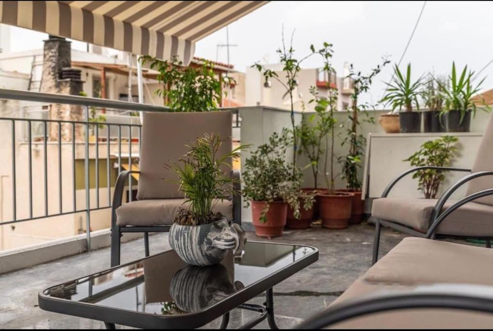 Artistic Apt In Vibrant Gazi With Large Terrace By Ghh أثينا المظهر الخارجي الصورة