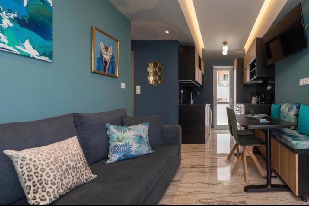 Artistic Apt In Vibrant Gazi With Large Terrace By Ghh أثينا المظهر الخارجي الصورة