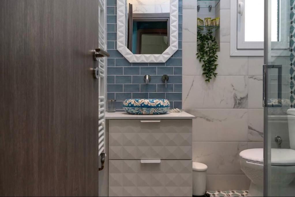 Artistic Apt In Vibrant Gazi With Large Terrace By Ghh أثينا المظهر الخارجي الصورة