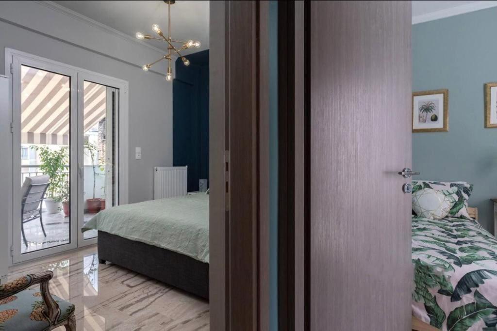 Artistic Apt In Vibrant Gazi With Large Terrace By Ghh أثينا المظهر الخارجي الصورة
