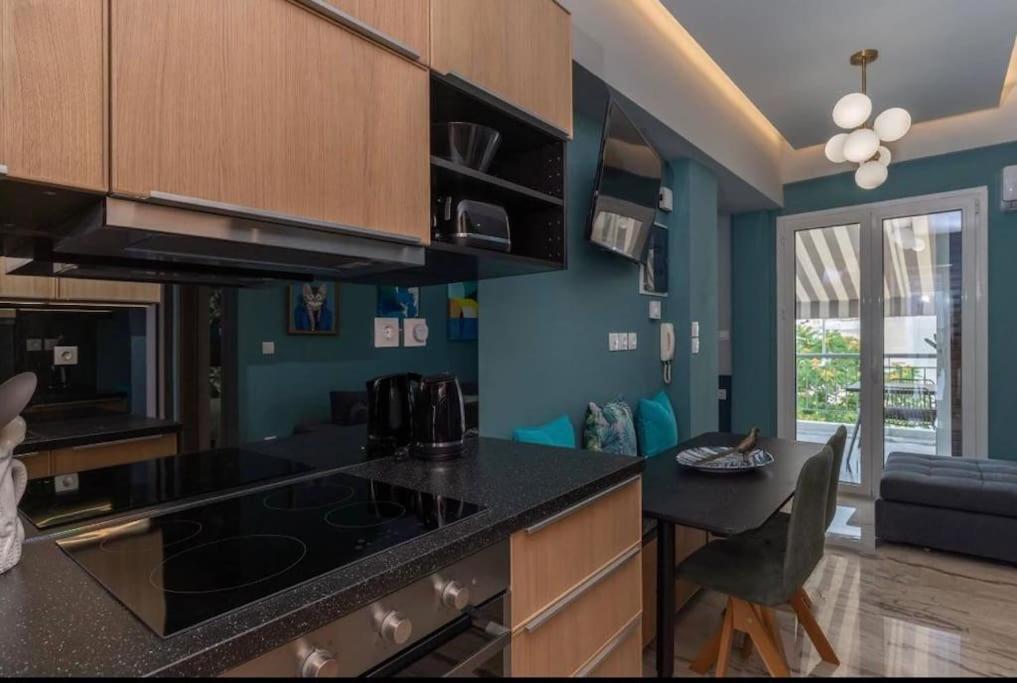 Artistic Apt In Vibrant Gazi With Large Terrace By Ghh أثينا المظهر الخارجي الصورة