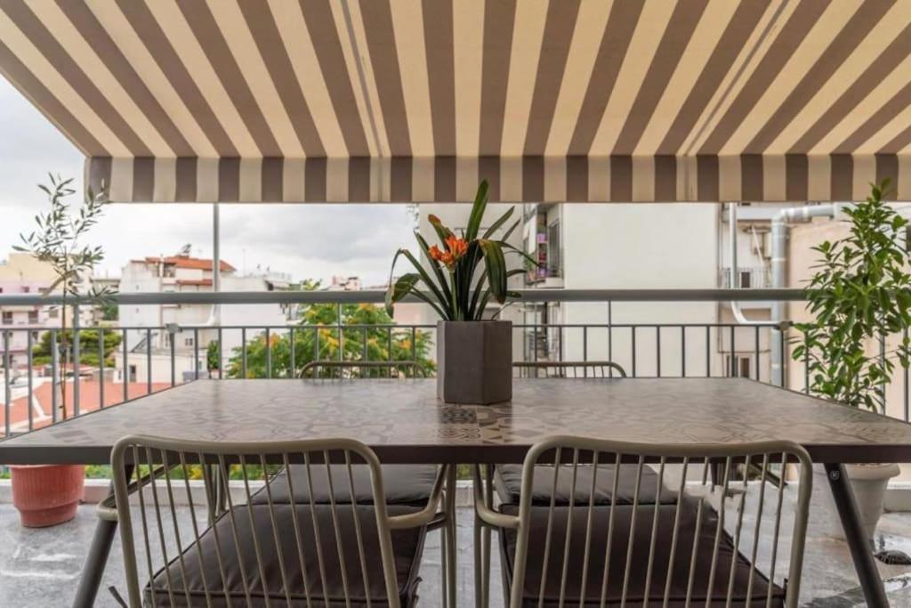 Artistic Apt In Vibrant Gazi With Large Terrace By Ghh أثينا المظهر الخارجي الصورة